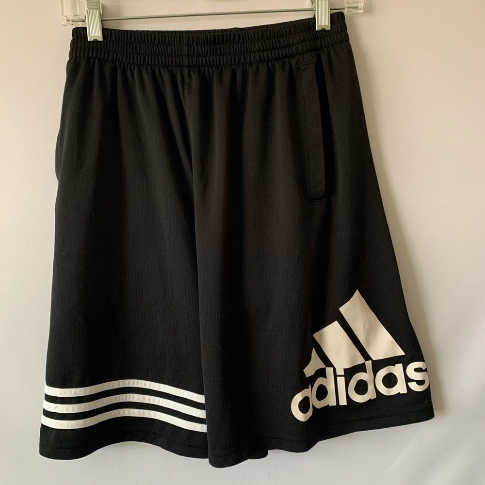 Adidas Boys Shorts Size 18/20 XL